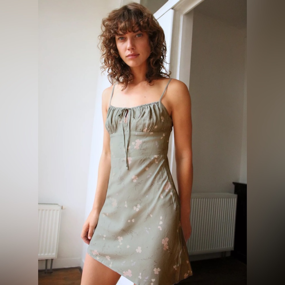 Aritzia: Wilfred Bellow Dress